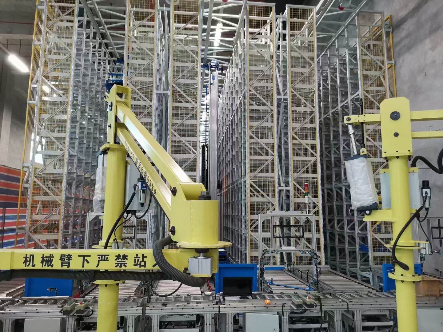 堆跺机料箱式货架